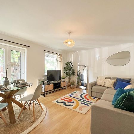 Beautiful Windsor 2 Bed, Perfect Location, 5 Mins Walk To Centre, Free Parking, Legoland, Ascot Apartment Ngoại thất bức ảnh